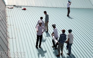 Dịch vụ lợp lại mái tôn quận Phú Nhuận