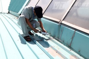 Dịch vụ lợp lại mái tôn quận 3